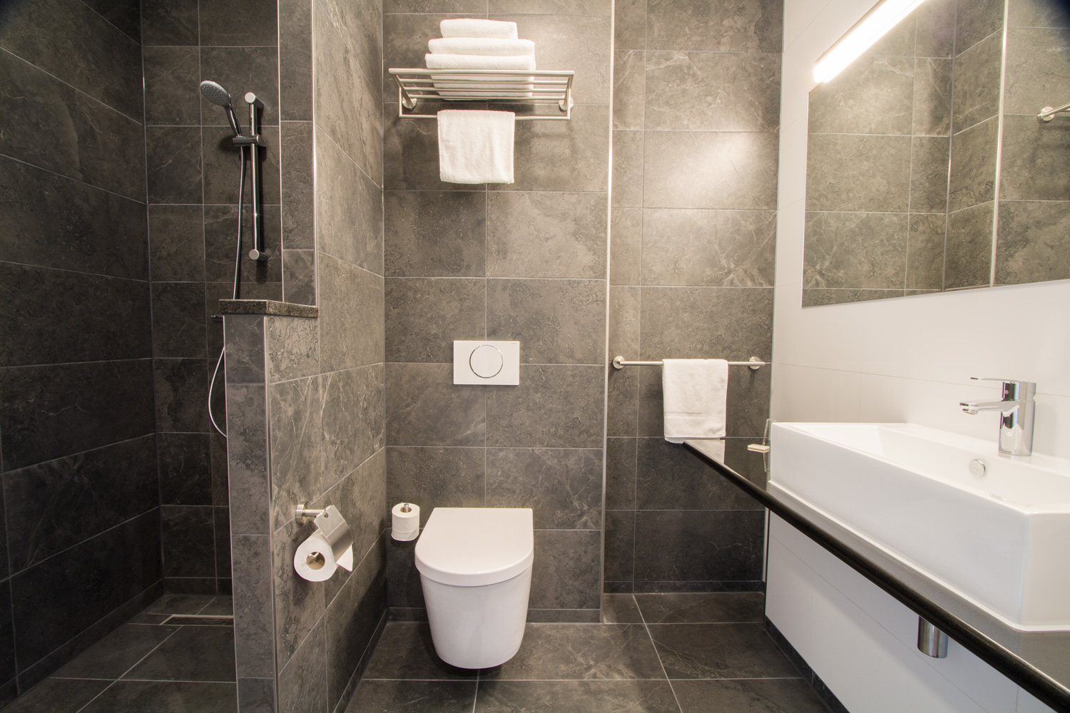 Bastion Hotel Tilburg - Deluxe badkamer
