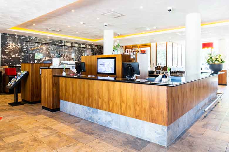 Bastion Hotel Tilburg - Receptie